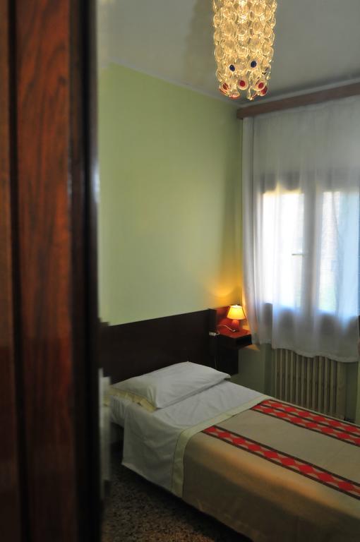 Locanda Sant'Anna Hotel Venedig Zimmer foto